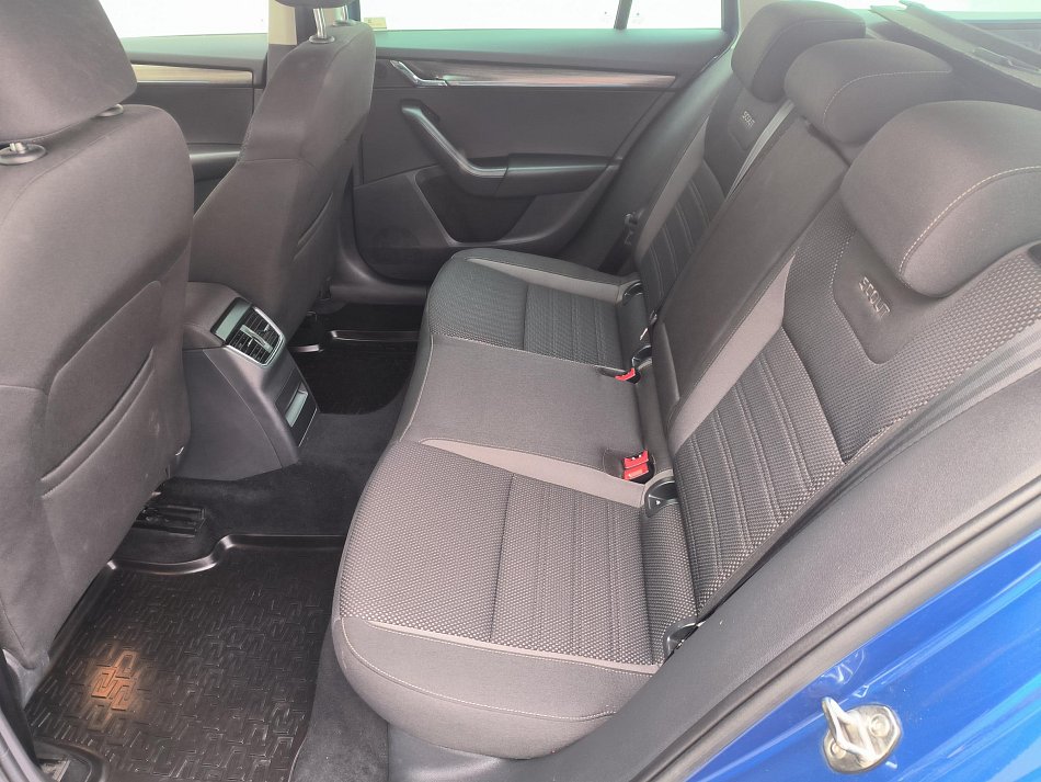 Škoda Octavia III 2.0 TDi Scout 4x4