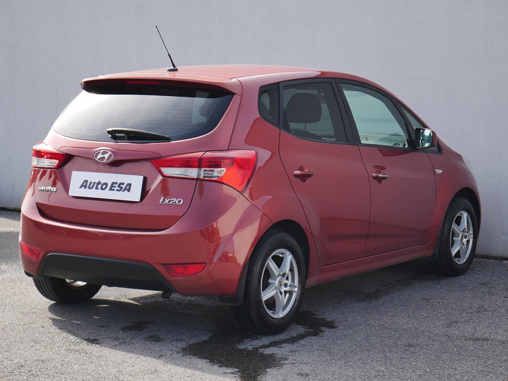 Hyundai Ix20 1.4i 