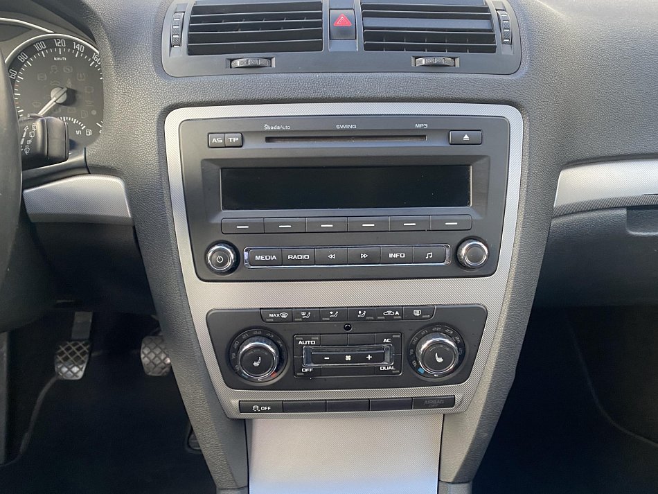 Škoda Octavia II 2.0TDi Elegance