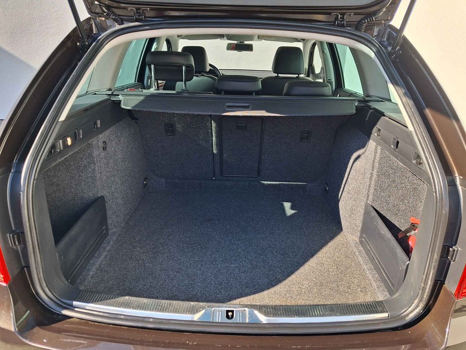 Škoda Superb II 1.6 TDi Elegance