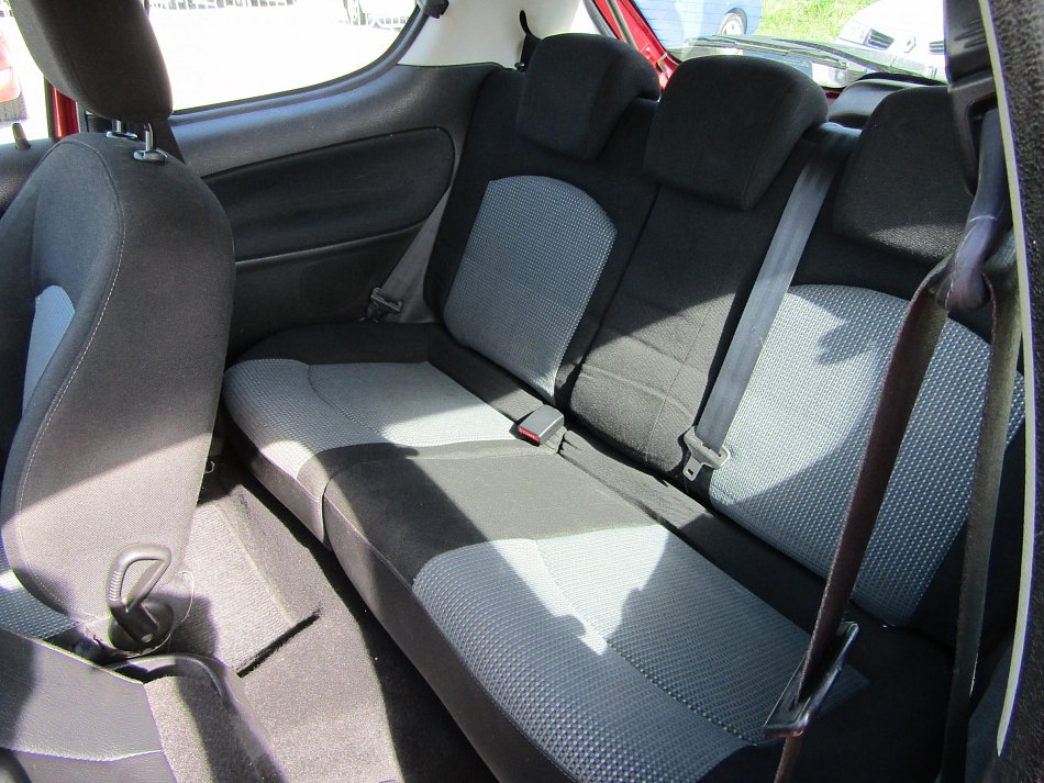 Peugeot 206 1.1i 