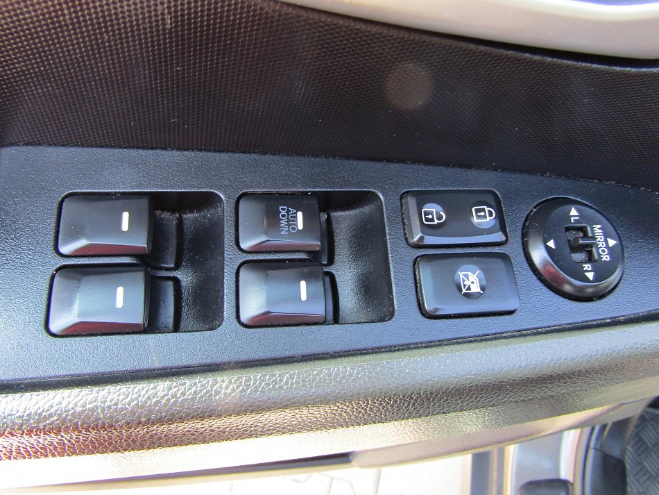 Kia Sportage 2.0i 