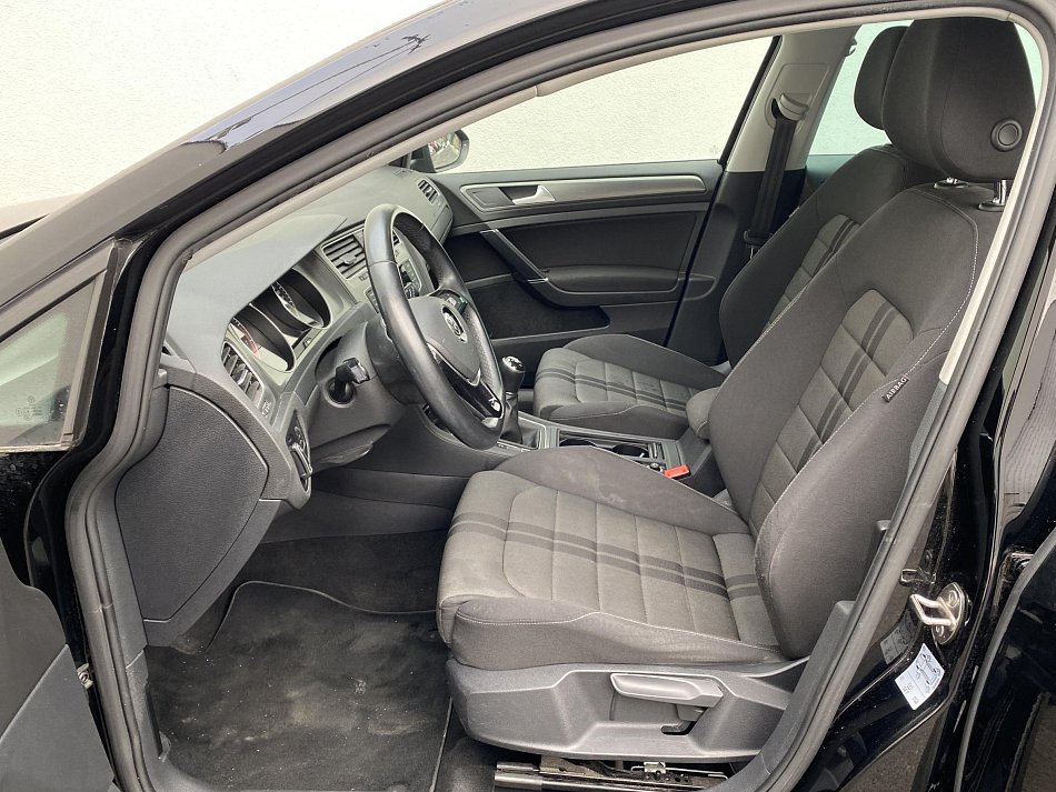 Volkswagen Golf 1.2 TSi Comfortline VII