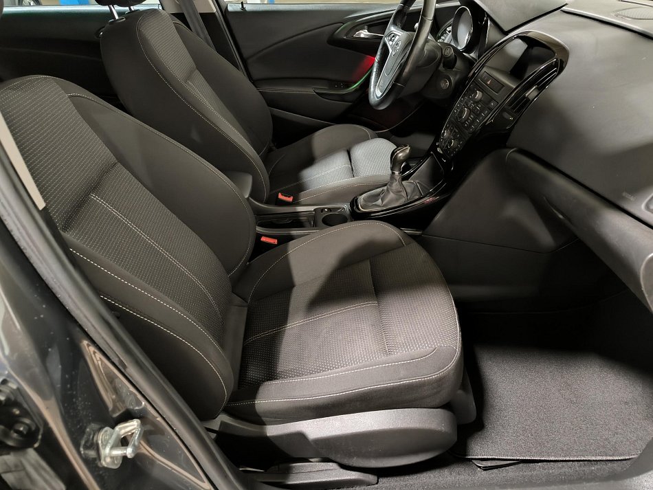 Opel Astra 1.6 CDTi Sport