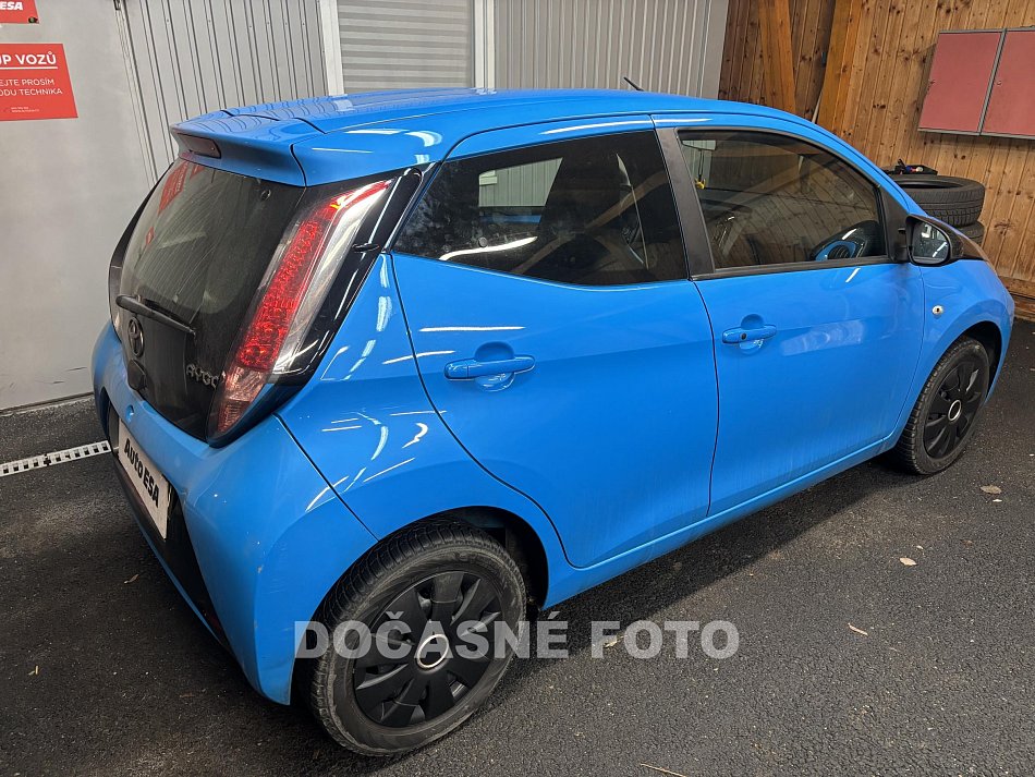 Toyota Aygo 1.0i 