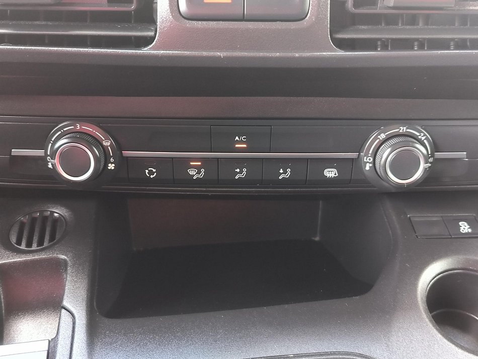 Peugeot Partner 1.5HDi  DÍLNA