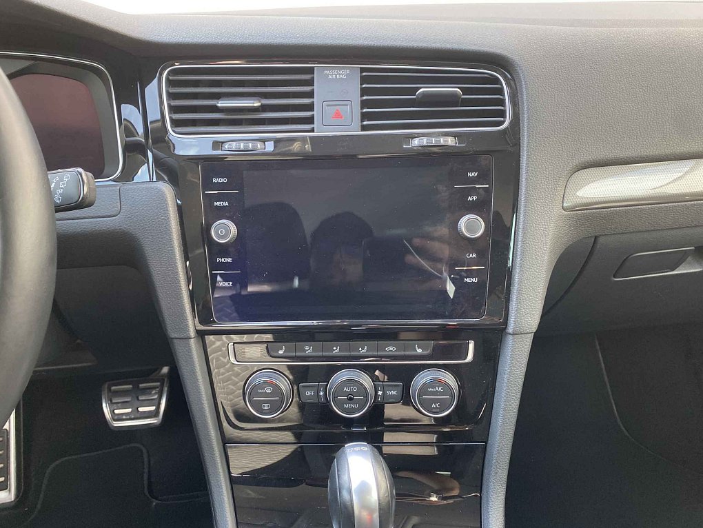 Volkswagen Golf 1.5 TSi Join