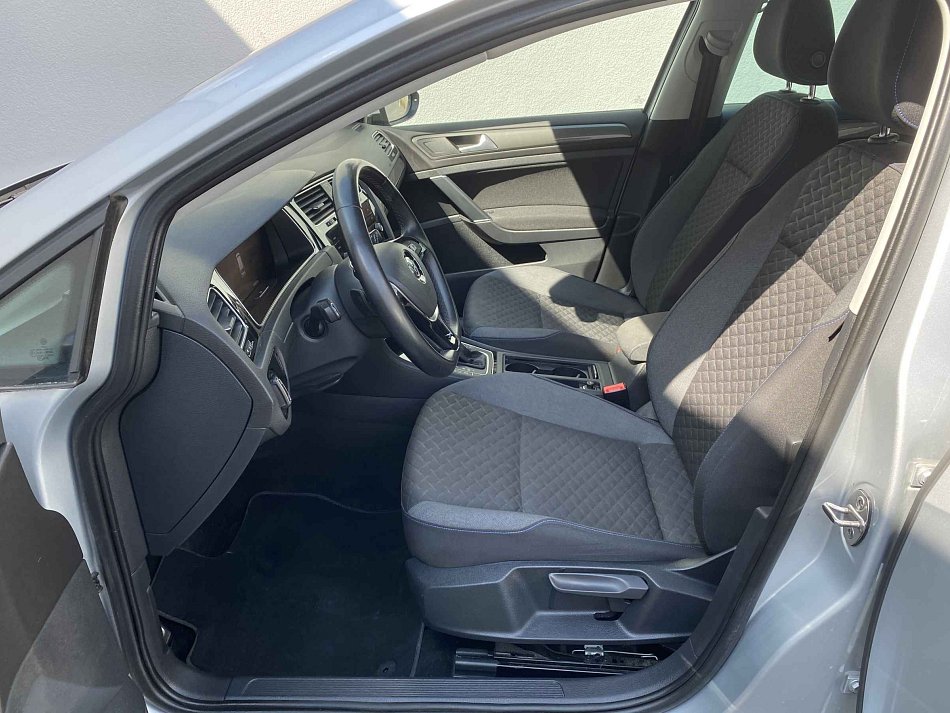 Volkswagen Golf 1.5 TSi Join