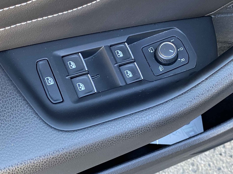 Volkswagen Passat 2.0 TDi Elegance