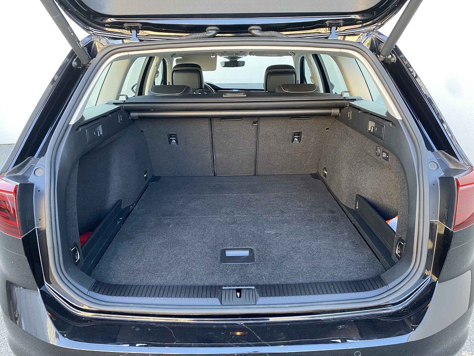 Volkswagen Passat 2.0 TDi Elegance