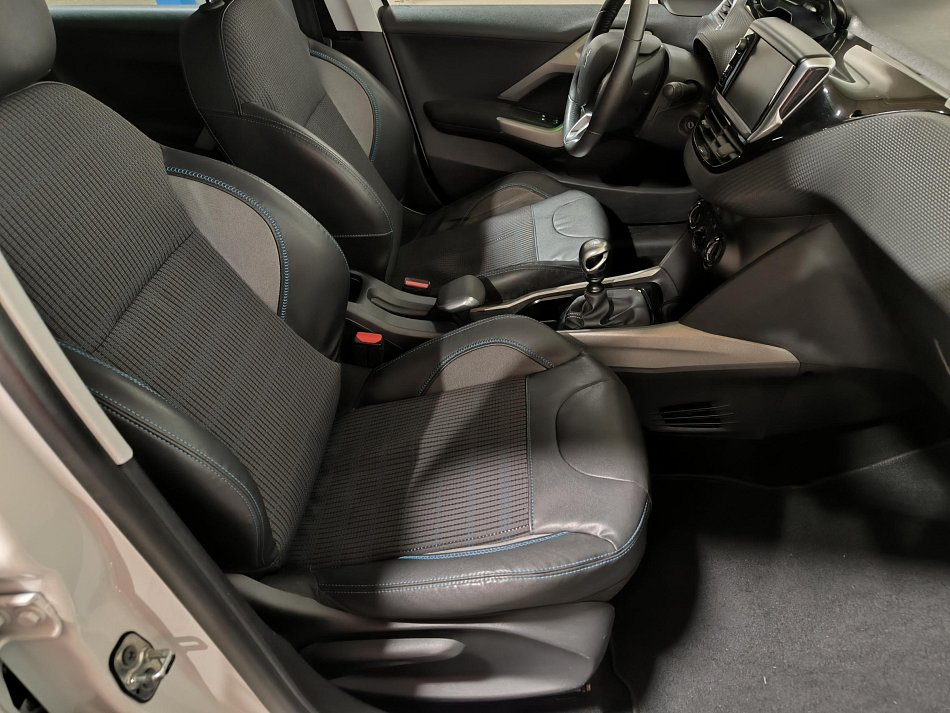 Peugeot 2008 1.2 PT Urban