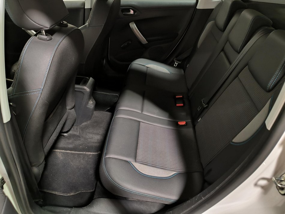 Peugeot 2008 1.2 PT Urban