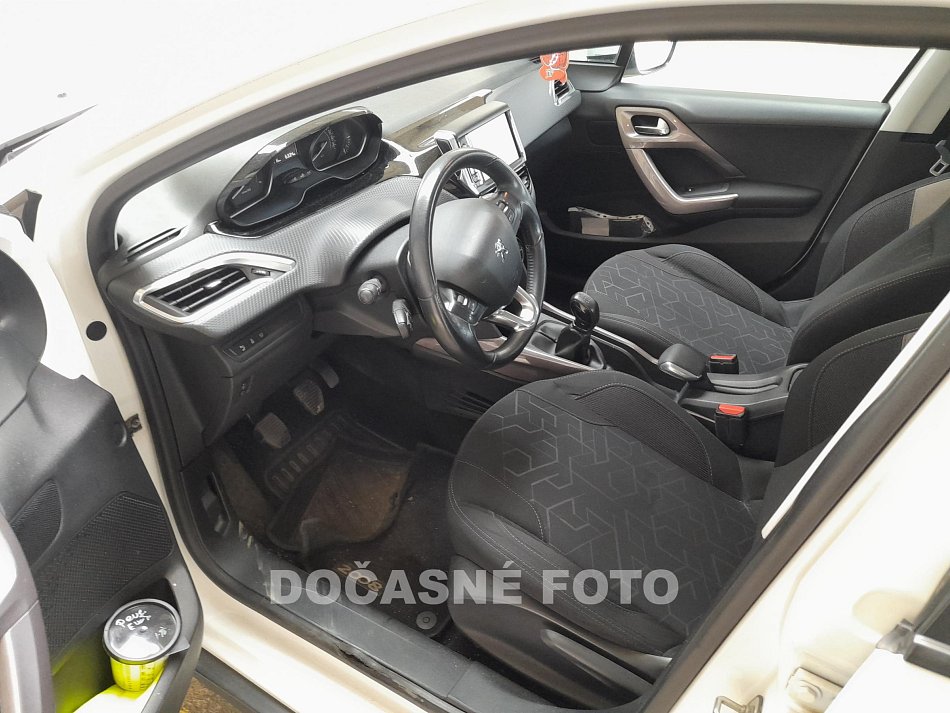 Peugeot 2008 1.6 HDi 