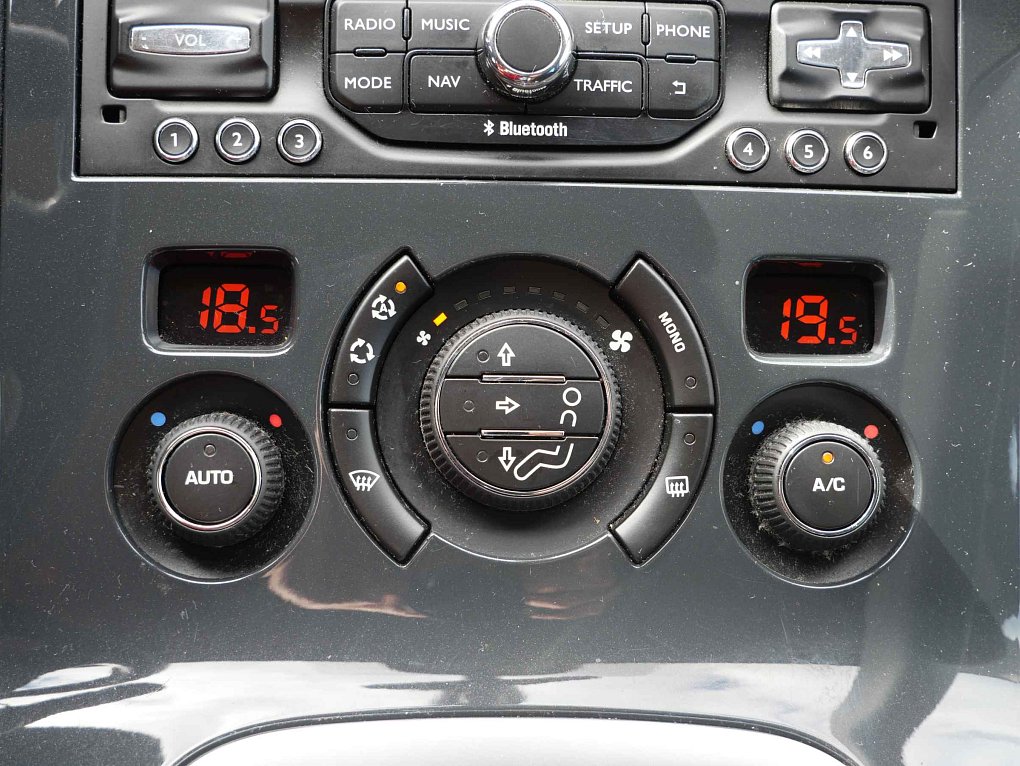 Peugeot 3008 1.6HDi 