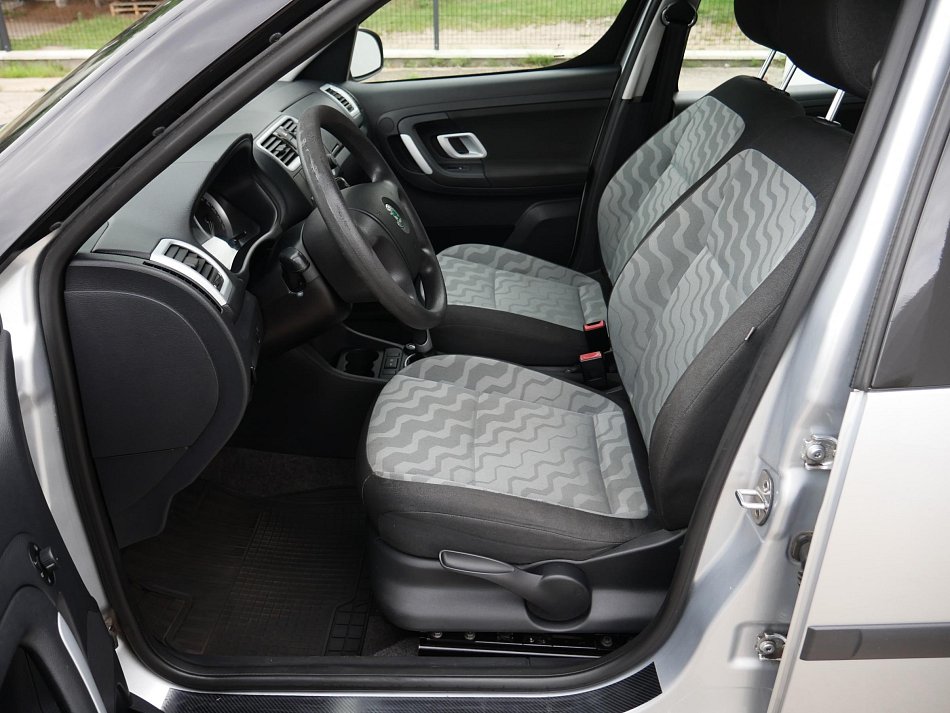 Škoda Roomster 1.2 i 