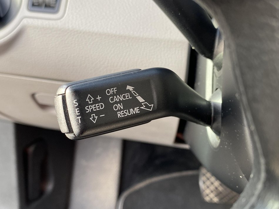 Volkswagen Passat 1.6 i  Variant