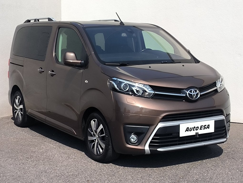 Toyota ProAce Verso 1.5D-4D  L2 8míst
