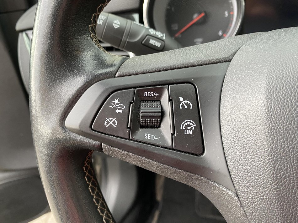Opel Astra 1.5 CDTi 