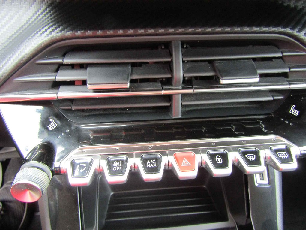 Peugeot 2008 1.2PT 