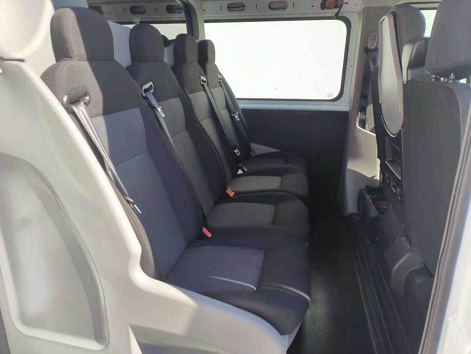 Renault Master 2.3dCi  L2H2 7míst