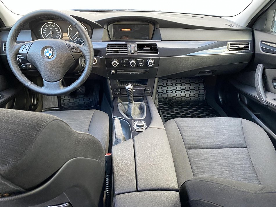 BMW Řada 5 3.0i  525i
