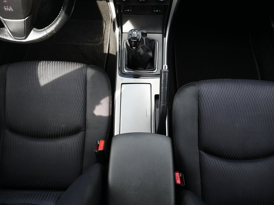 Mazda 6 2.2 D 