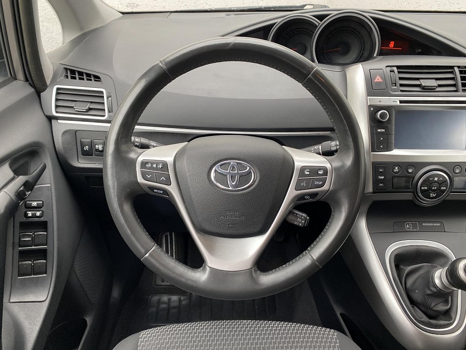 Toyota Verso 1.8i 