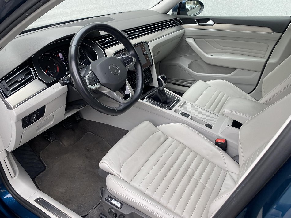 Volkswagen Passat 2.0 TDi Elegance