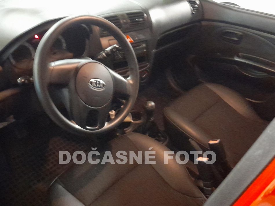 Kia Picanto 1.0i 