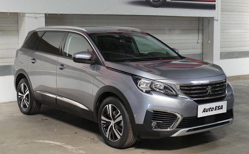Peugeot 5008 1.2 PT Allure 7míst