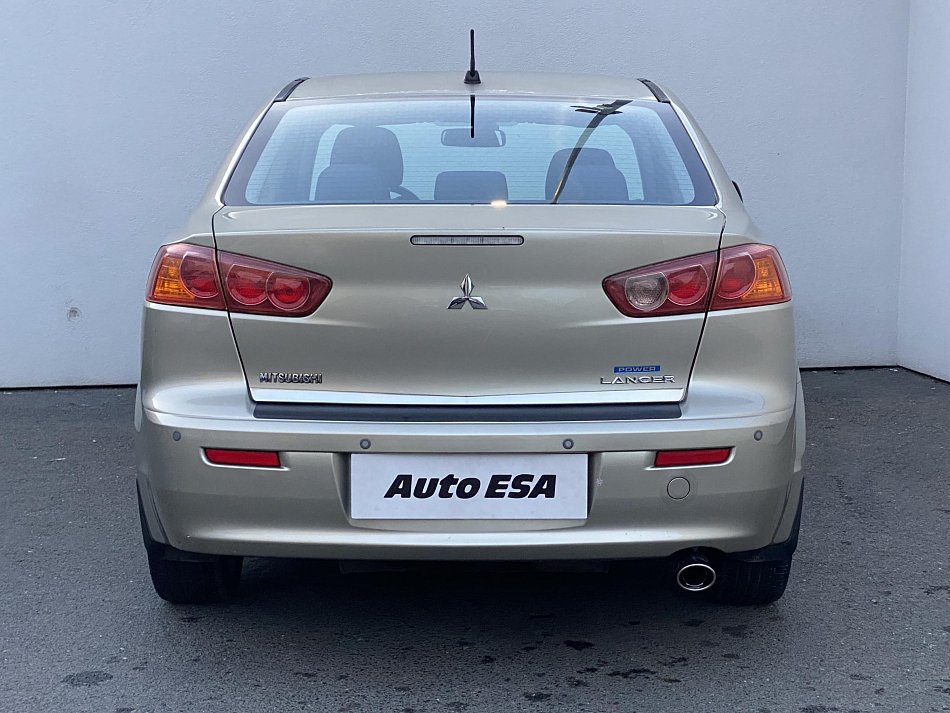 Mitsubishi Lancer 1.8 MiVEC Intense