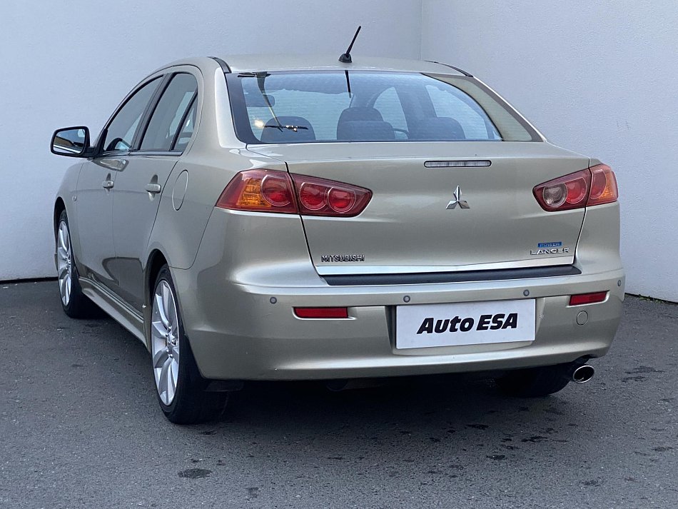 Mitsubishi Lancer 1.8 MiVEC Intense