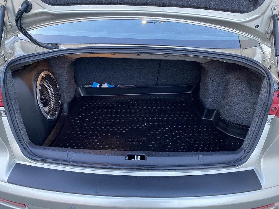 Mitsubishi Lancer 1.8 MiVEC Intense