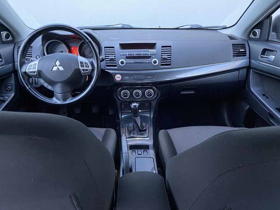 Mitsubishi Lancer 1.8 MiVEC Intense