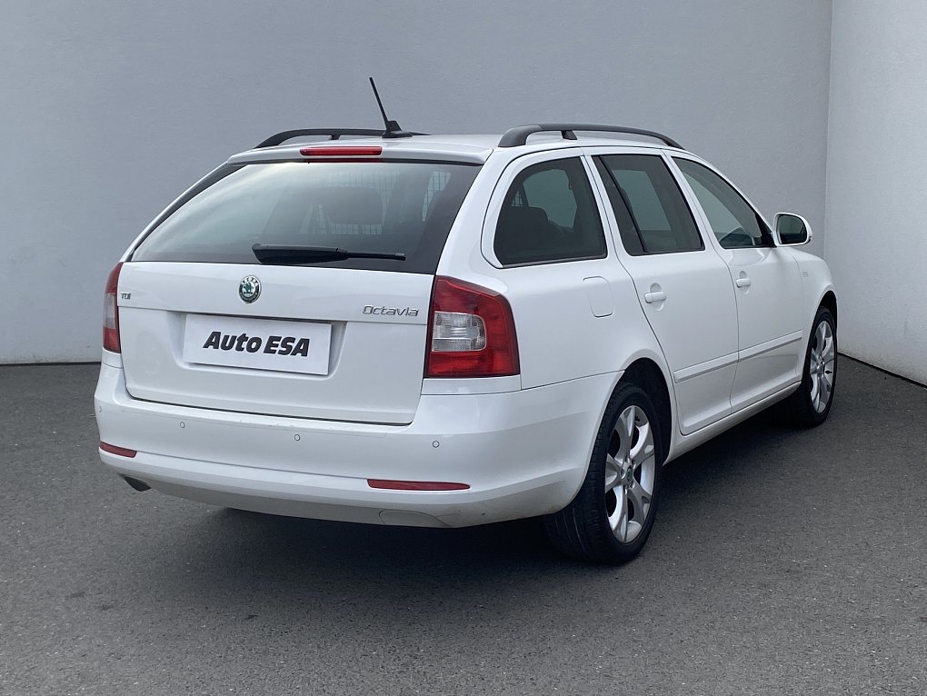 Škoda Octavia II 2.0 TDi Family