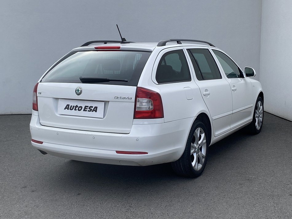 Škoda Octavia II 2.0 TDi Family