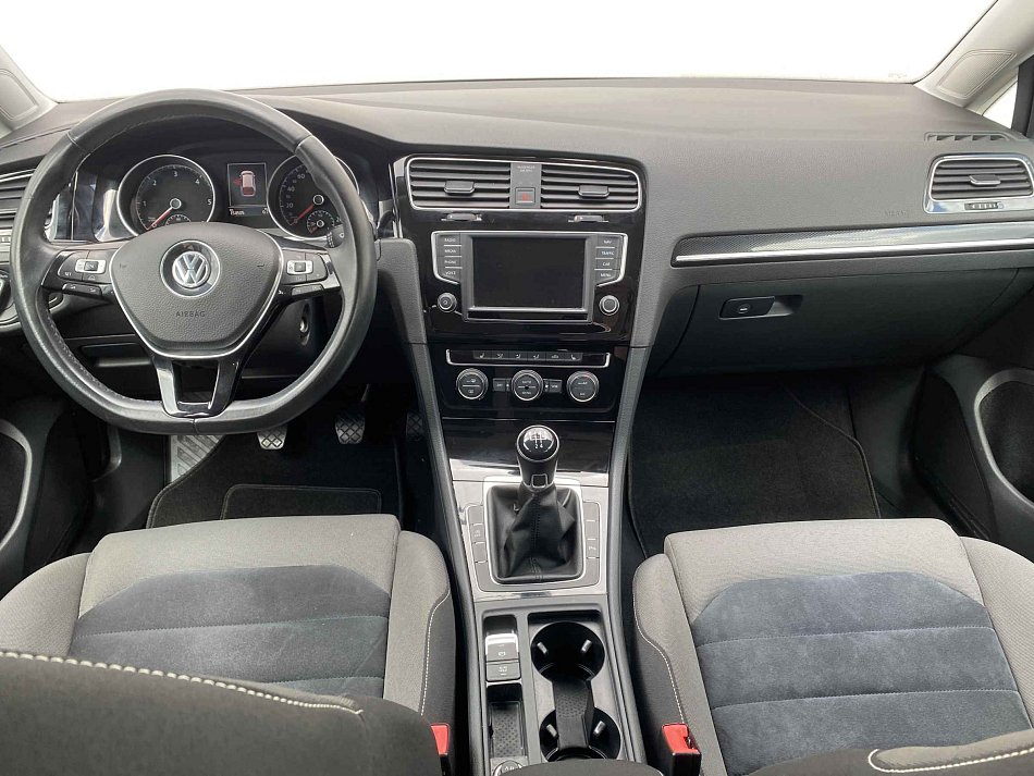 Volkswagen Golf 1.6 TDi Highline