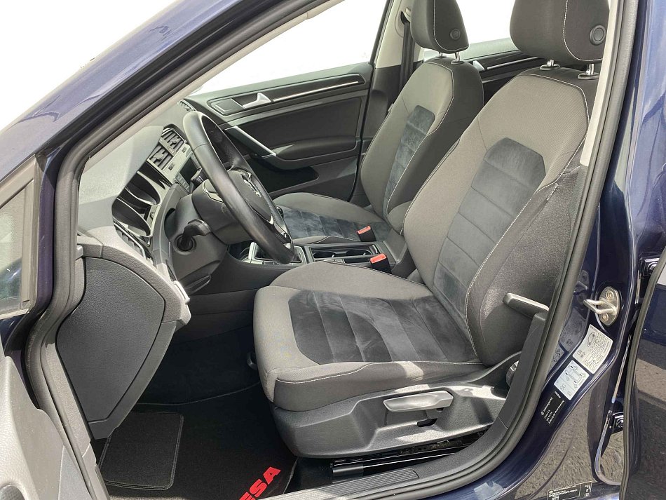 Volkswagen Golf 1.6 TDi Highline