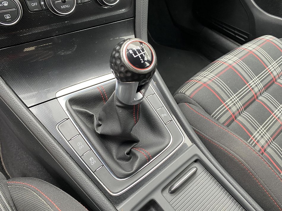 Volkswagen Golf 2.0 TSi GTi