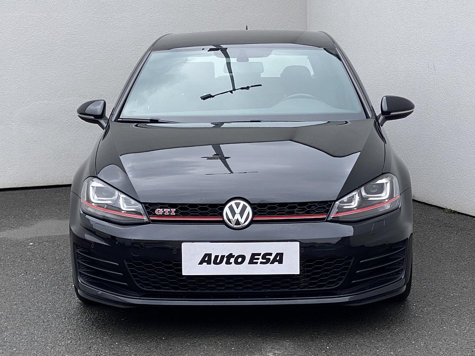 Volkswagen Golf 2.0 TSi GTi