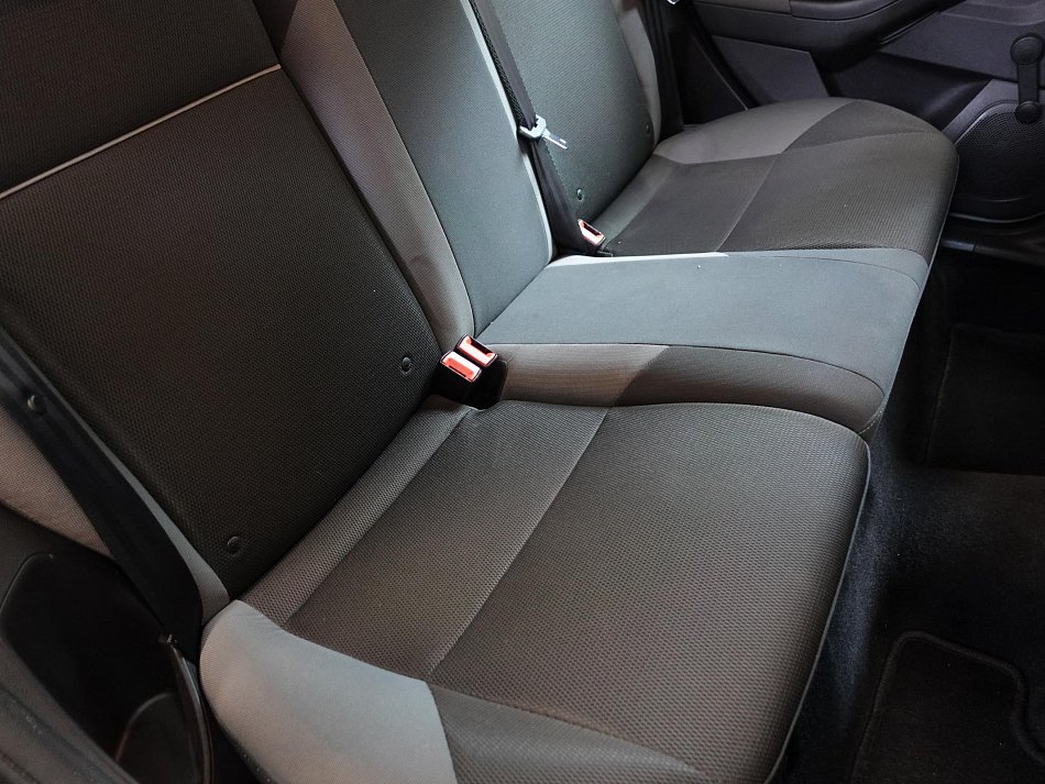 Ford Focus 1.6i 