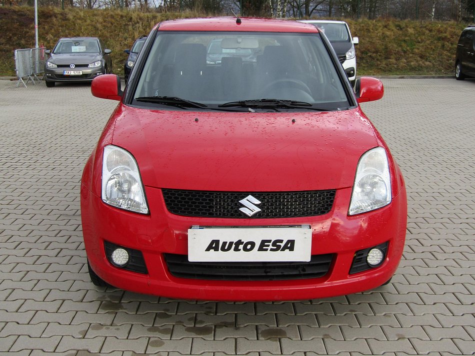 Suzuki Swift 1.3 i 