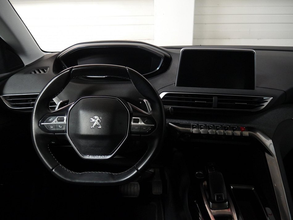 Peugeot 5008 1.2 PT Allure 7míst