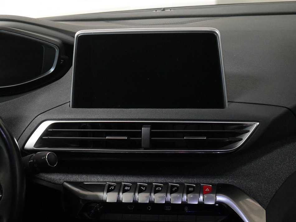 Peugeot 5008 1.2 PT Allure 7míst