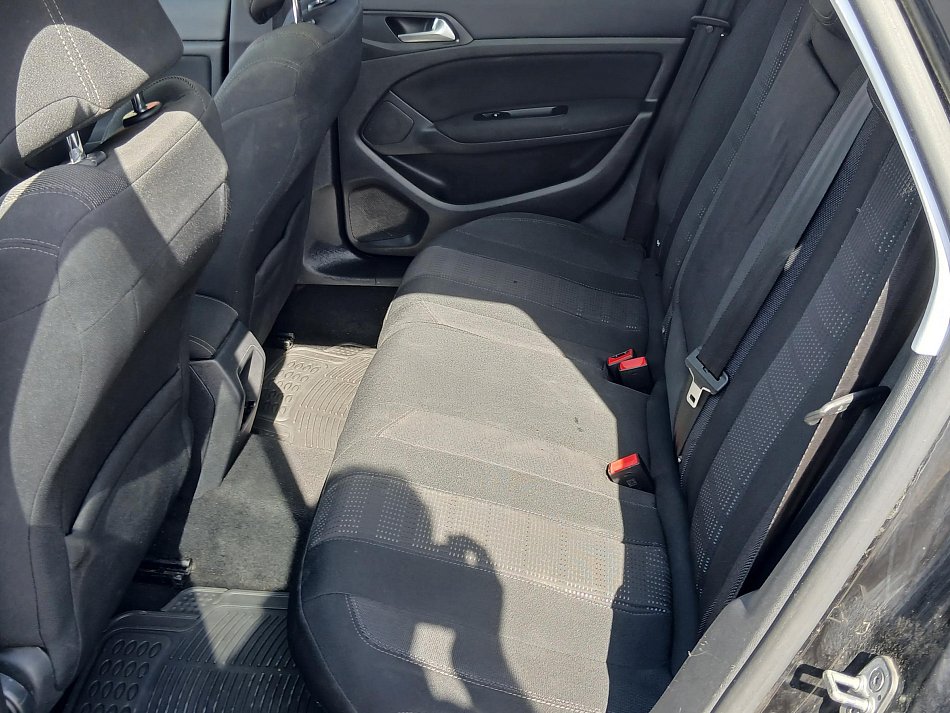 Peugeot 308 1.6i 
