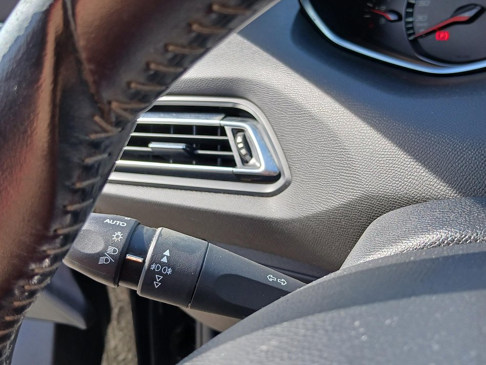 Peugeot 308 1.6i 