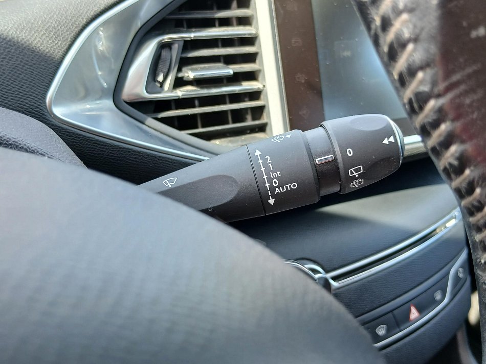 Peugeot 308 1.6i 