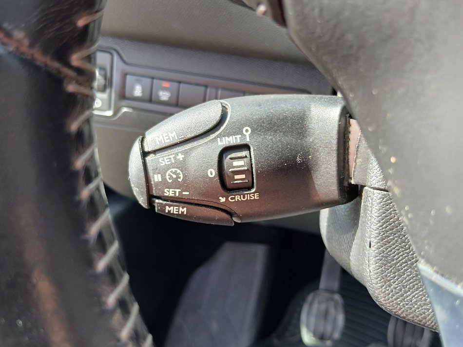 Peugeot 308 1.6i 