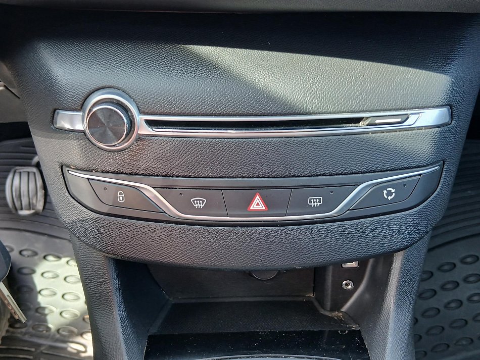 Peugeot 308 1.6i 