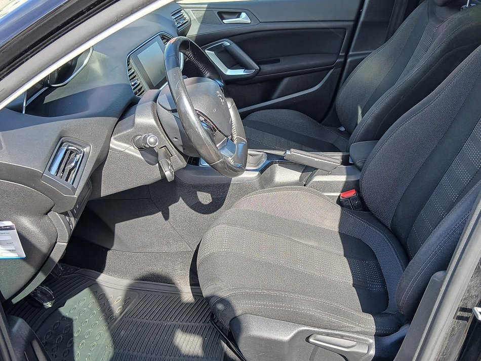 Peugeot 308 1.6i 